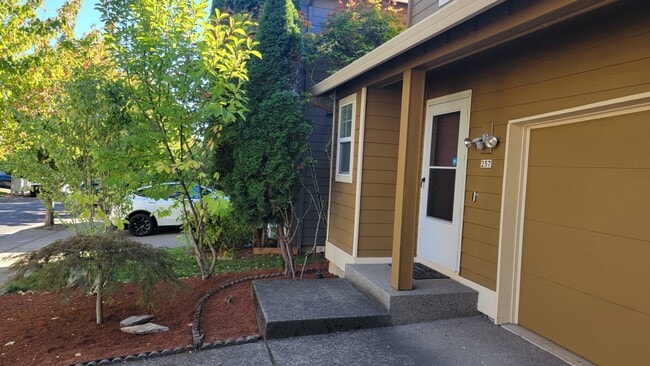 257 NW 208th Ave in Beaverton, OR - Building Photo - Building Photo