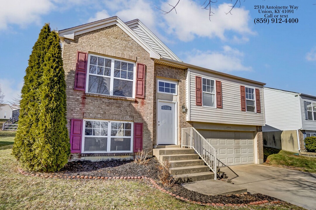 2310 Antoinette Way in Union, KY - Building Photo