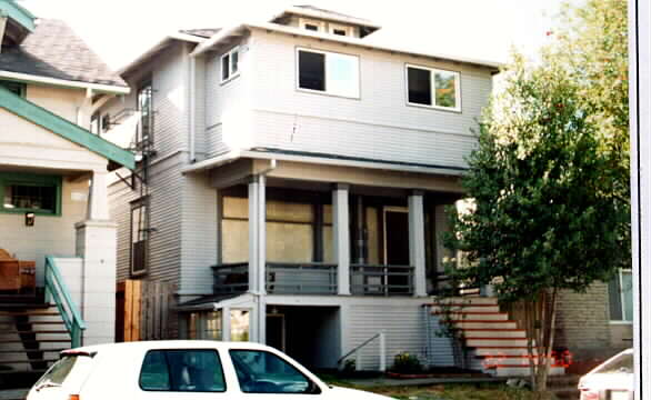 5043 11th Ave NE in Seattle, WA - Building Photo - Building Photo