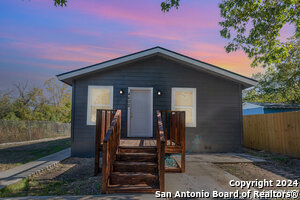 4602 Sierra St in San Antonio, TX - Building Photo