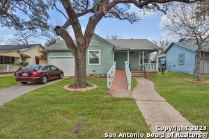 427 Shadwell Dr in San Antonio, TX - Building Photo