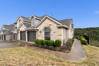 202 Sunrise Ridge Cove in Lakeway, TX - Foto de edificio - Building Photo