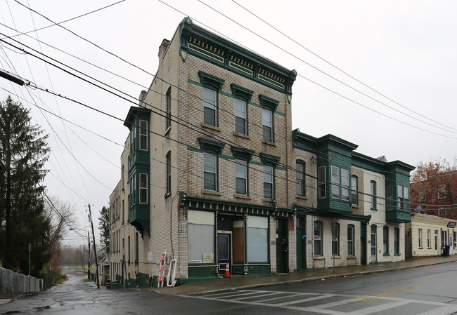 202-204 Ontario St