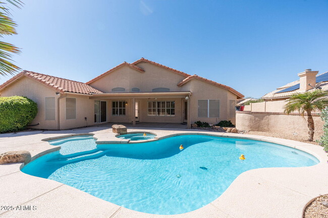 7910 W Adobe Dr in Glendale, AZ - Building Photo - Building Photo