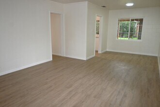 5206 61st St in Sacramento, CA - Building Photo - Building Photo