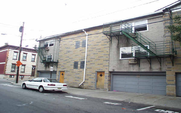 719 26th St in Union City, NJ - Building Photo - Building Photo