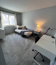 3430 Urbandale Ln N in Plymouth, MN - Foto de edificio - Building Photo