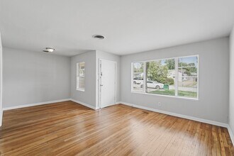 5830 Glenhurst Dr in Houston, TX - Building Photo - Building Photo