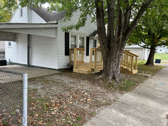 1112 McDonald Ave in New Albany, IN - Foto de edificio - Building Photo