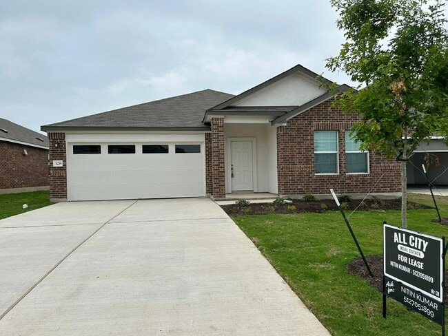 328 Golden Grove Pkwy, Unit 1-101 in San Marcos, TX - Building Photo - Building Photo