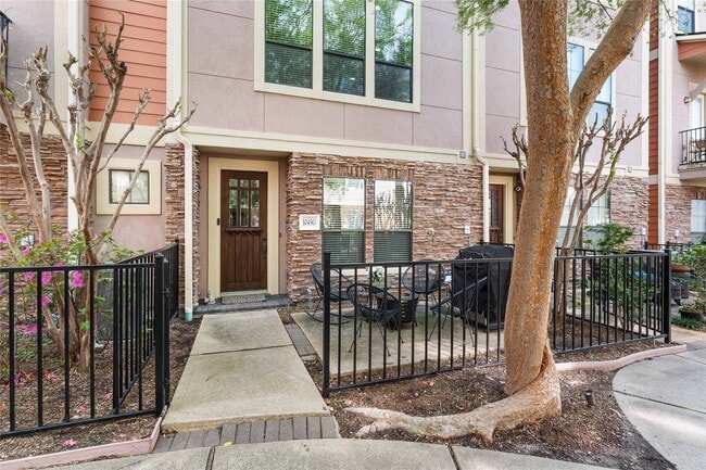 property at 1045 W 22nd St