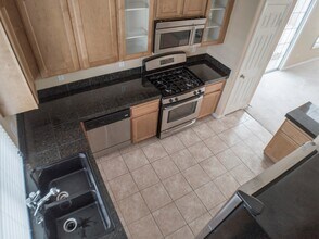 6143 Carson Hills Ave in Las Vegas, NV - Building Photo - Building Photo