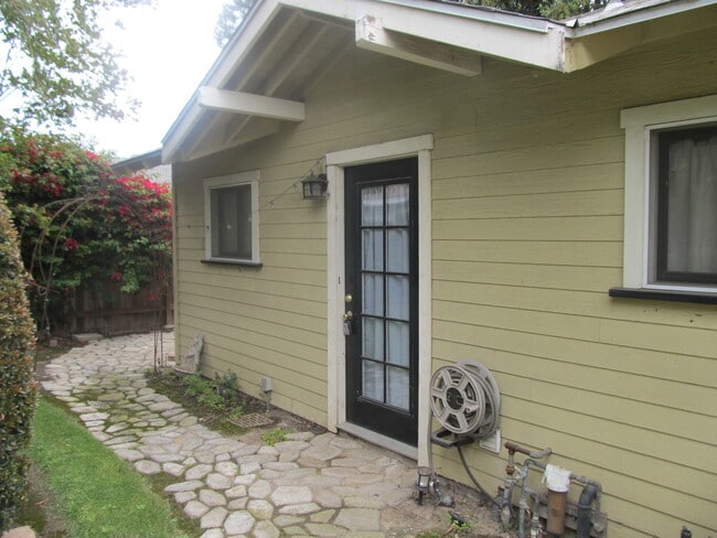 317 N Cleveland St in Orange, CA - Building Photo - Building Photo