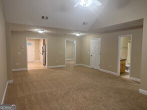 112 Lakeview Commons Dr in Statesboro, GA - Building Photo - Building Photo