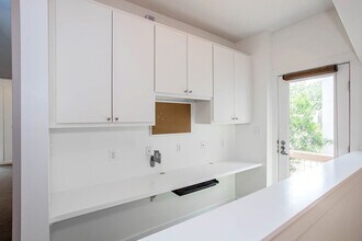 617 Peacock Ln in Austin, TX - Building Photo - Building Photo
