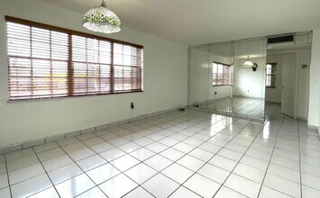 6575 W 4th Ave in Hialeah, FL - Building Photo - Building Photo