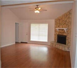 14014 Bay Gardens Dr in Sugar Land, TX - Building Photo - Building Photo