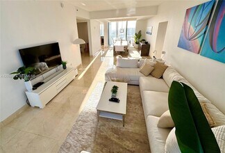 15901 Collins Ave, Unit 1804 in Sunny Isles Beach, FL - Building Photo - Building Photo