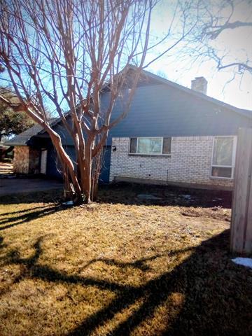 2800 Hedgeway Dr in Arlington, TX - Building Photo - Building Photo