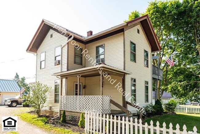 460 S Elm St in Waterloo, IN - Building Photo - Building Photo