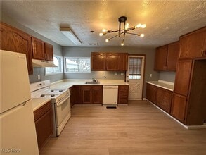 294 N Edgehill Ave in Youngstown, OH - Building Photo - Building Photo