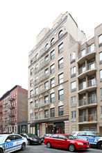 211-215 W 20th St in New York, NY - Building Photo - Building Photo