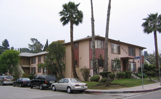 2640 St George St in Los Angeles, CA - Building Photo - Building Photo