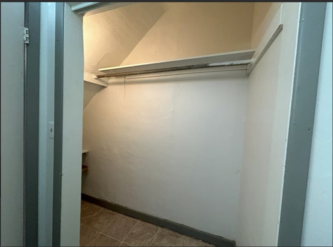 508 West St, Unit 508B in Grinnell, IA - Building Photo - Building Photo