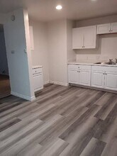 1145 W Jackman St, Unit 1145 in Lancaster, CA - Building Photo - Building Photo