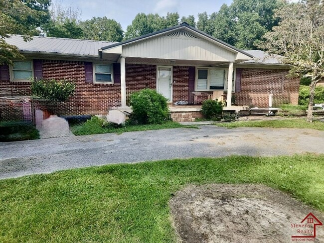 property at 412 Wedgewood St