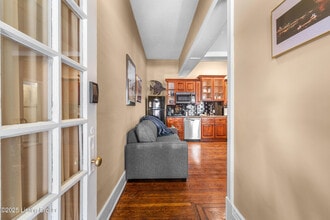 1236 E Broadway in Louisville, KY - Building Photo - Building Photo