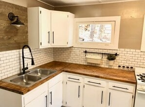 953 Osage Ave in Manitou Springs, CO - Building Photo - Building Photo