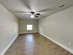 1330 Marfa Ave in Dallas, TX - Building Photo - Building Photo