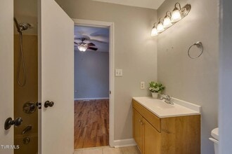 3 Monteray Ct in Johnson City, TN - Foto de edificio - Building Photo