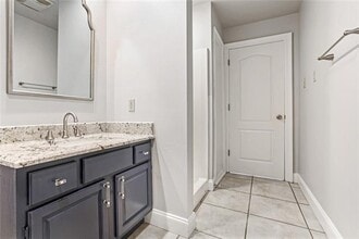 138 S Murat St, Unit 138 in New Orleans, LA - Foto de edificio - Building Photo