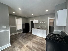 2541 N 15th St in Milwaukee, WI - Building Photo