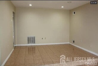 1363 Thomas Ave in North Brunswick, NJ - Building Photo - Building Photo