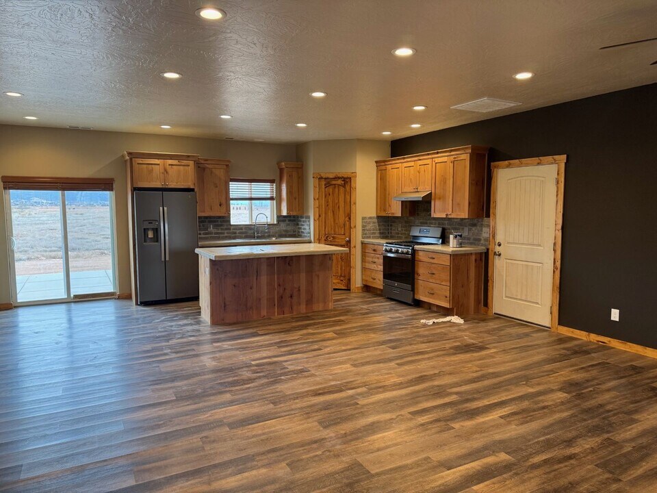 4309 W 200 N in Cedar City, UT - Building Photo