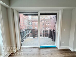 938 W Carmen Ave in Chicago, IL - Building Photo - Building Photo