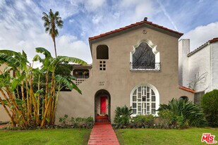 1235 Hi Point St in Los Angeles, CA - Building Photo