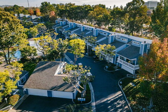 Fairway at Big Canyon in Newport Beach, CA - Foto de edificio - Building Photo