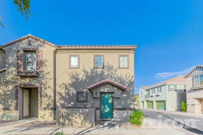 property at 1250 S Rialto