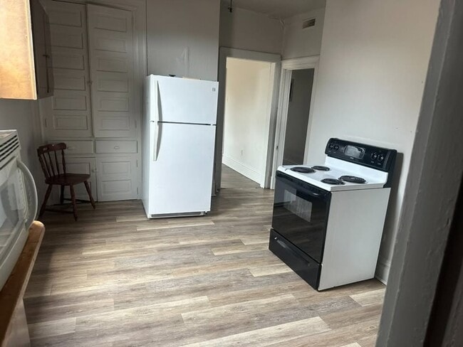 453 3rd St, Unit 1