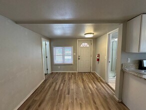 1010 E 8th St in The Dalles, OR - Building Photo - Building Photo