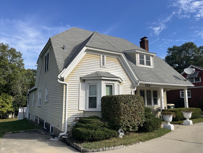 property at 112 Chicago Rd