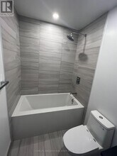 1182-1182 King St W in Toronto, ON - Building Photo - Building Photo