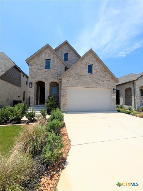 property at 1005 Easy Gruene