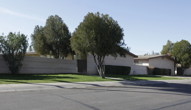 6629-6621 E Avalon Dr in Scottsdale, AZ - Building Photo - Building Photo