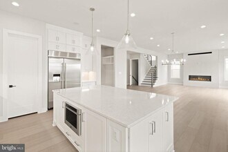 857 N Manchester St in Arlington, VA - Building Photo - Building Photo