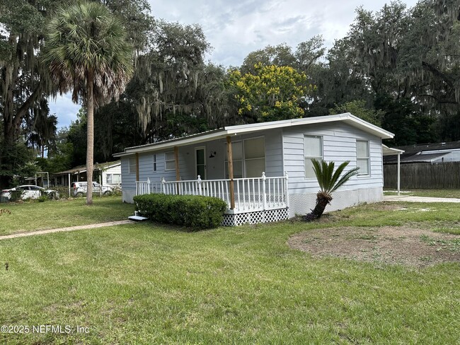 property at 1104 Harmony Dr N
